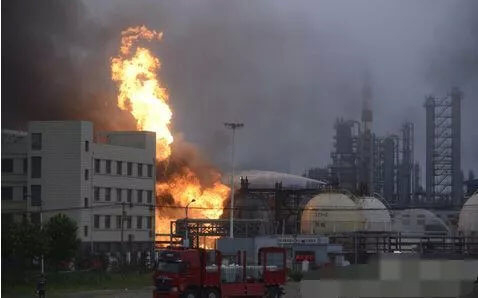 精細化工行業(yè)事故近30年7-9月?；分靥卮笫鹿拾l(fā)生18起錯誤出在哪？