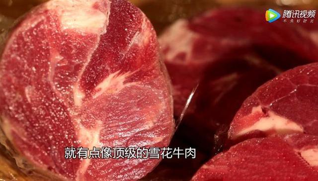 次品牛肉+膠水=合成牛排？新聞曝光“拼接肉”已是全球現(xiàn)象