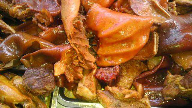 阜陽一鹵菜店兩老板為讓鹵肉鮮亮超限量添加食品添加劑被判刑！