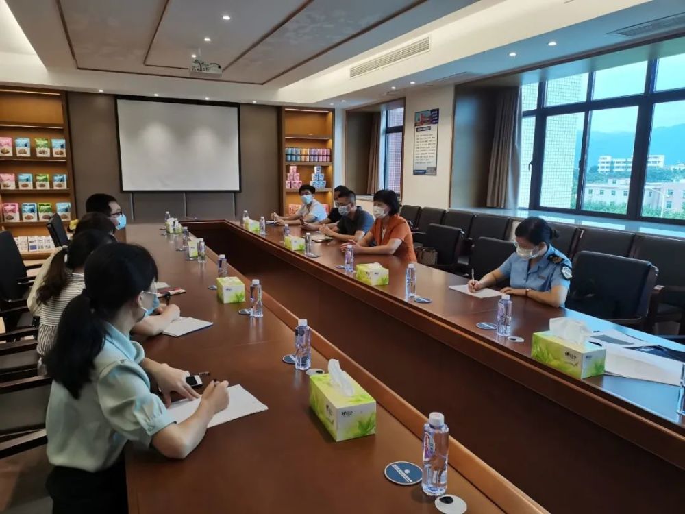 漳州市市場(chǎng)監(jiān)督管理局深入推進(jìn)食品添加劑 “兩超一非”專項(xiàng)整治行動(dòng)