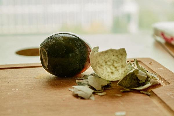 雞精和味精，不只是調(diào)味劑，放與不放，這確實(shí)是個(gè)問題